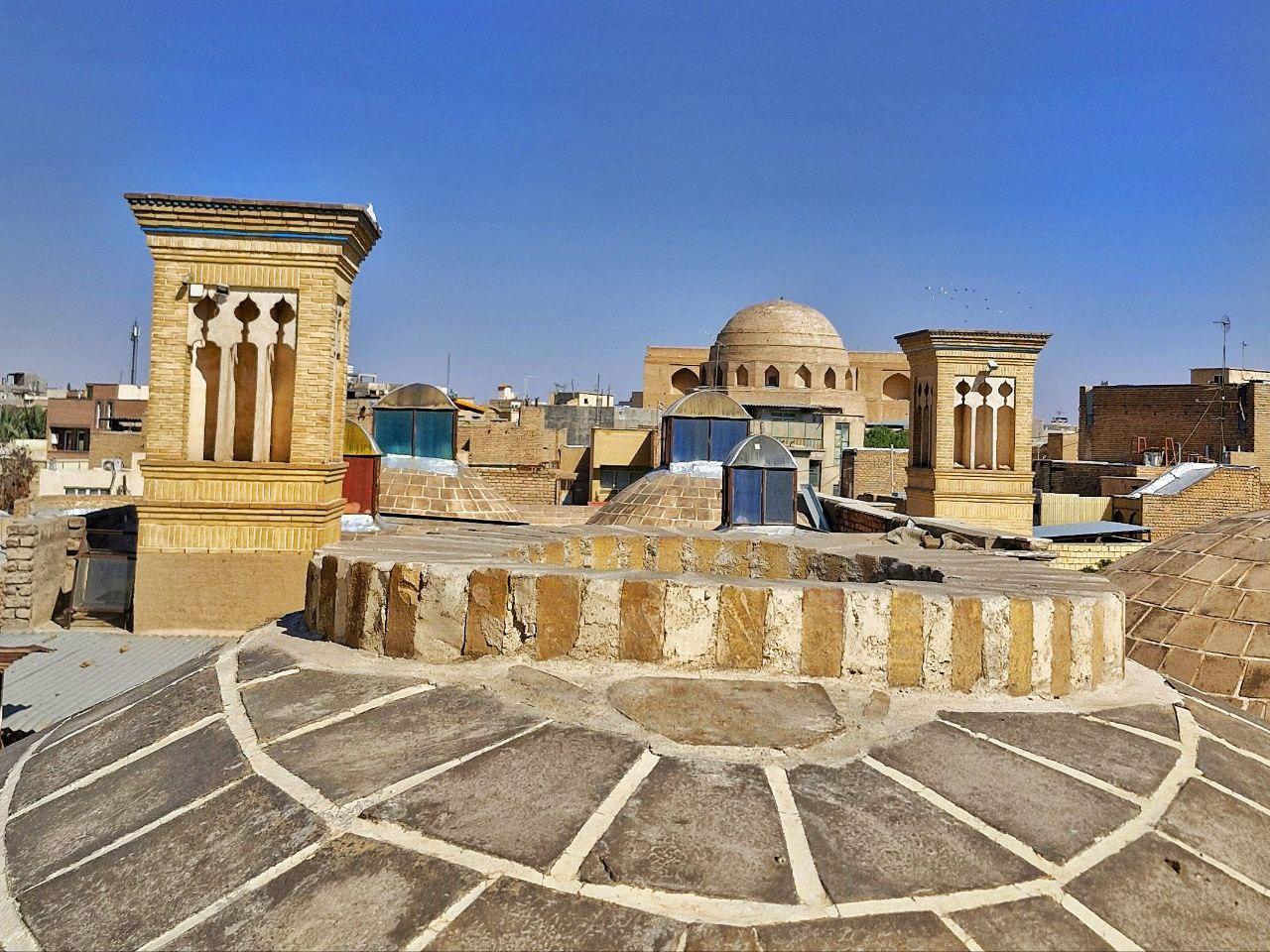 پشت بام کهنه بازار