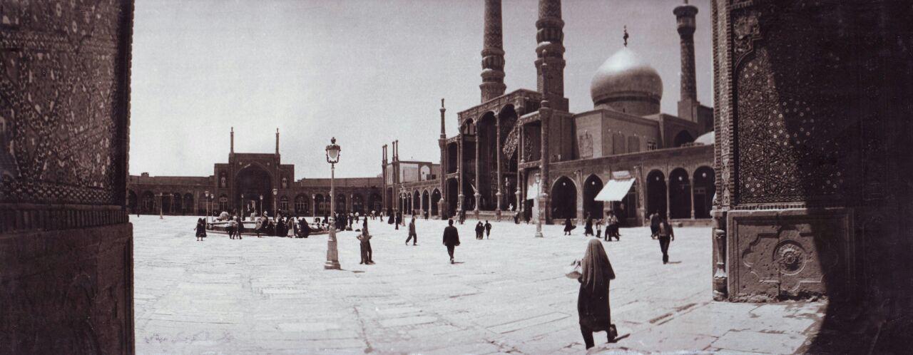 صحن اتابکی قبل از یکسان سازی سطح صحن
