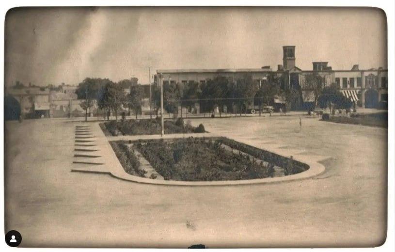 میدان آستانه در سال ۱۳۲۰