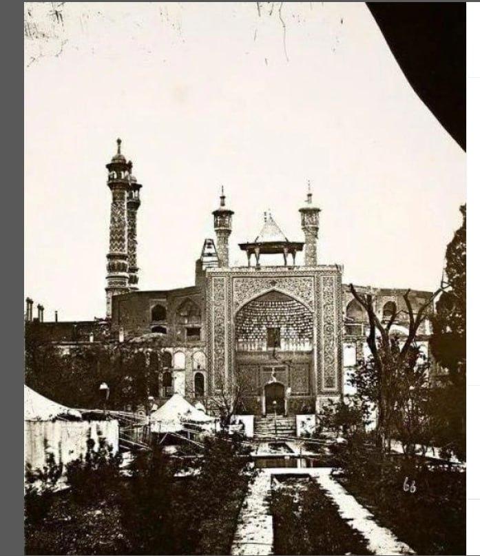 حیاط و ایوان جنوبی فیضیه سفرنامه آنتون سوریوگین